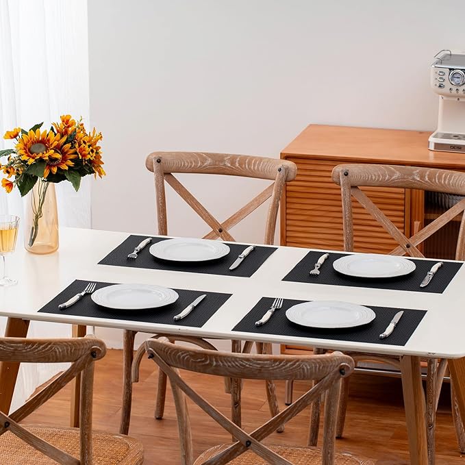 Placemats Set of 4, Heat Resistant Place Mats, Washable PVC Table Mats, Woven Vinyl Plastic Placemats for Dining Table, Non-Slip Stain Resistant Kitchen Table Placemats Easy to Clean?Black?