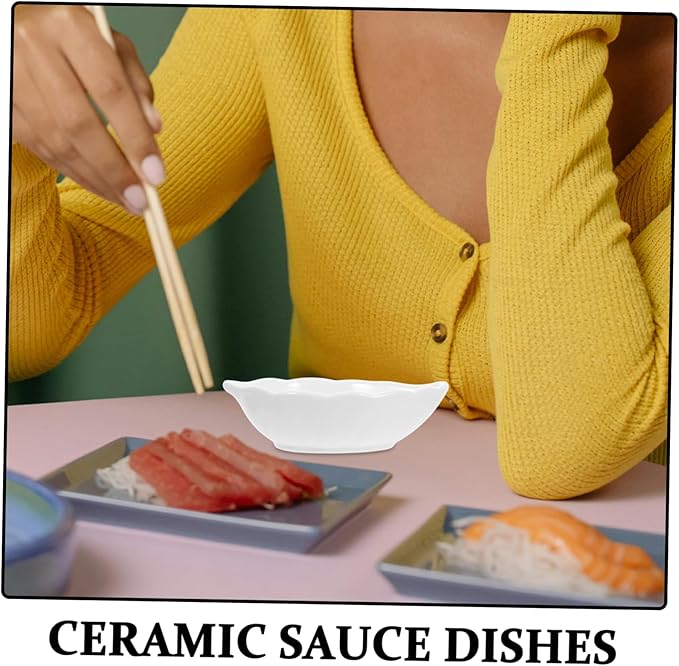 HEALLILY 4pcs Leaves Shaped Ceramic Sauce Plates for Dipping Seasoning and Appetizers Versatile Kitchen Bowls for Sushi Ketchup and Vinegar Stylish and Functional Dishware