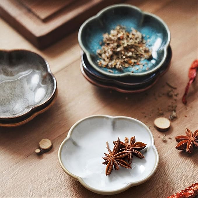 Sauce Dish Creative Plum Blossom Shape Plate Ceramic Tableware Household Dipping Sauce Dish Restaurant Barbecue Dipping Dish Snack Plate(F)