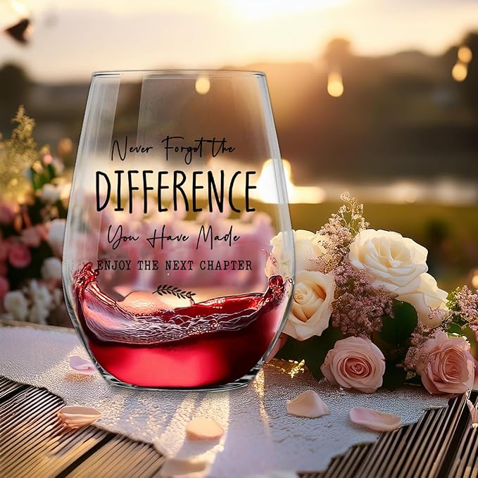 Retirement Gifts for Woman Men, Funny Retirement Wine Glass Gift, Happy Retirement Party Decor, Retired Gifts Leaving Gift for Coworkers Boss Friend (Clear-Retired)