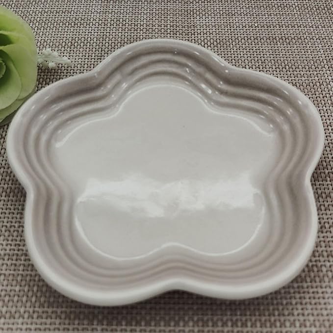 Small Ceramics Dish in Elegant Plums Blossoms Styles Multiple Color Appetizer Plates Perfect for Kitchen Dining Setting Flower Dish
