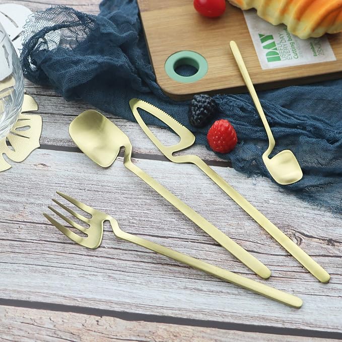 JASHII Mini Teaspoons Set Pack of 8 Stainless Steel Espresso Spoons for Coffee Sugar Dessert Cake Ice Cream Soup Antipasto Cappuccino, 5.3 Inch (Gold)