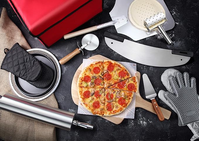 New Star Foodservice | Commercial Aluminum Pizza Tray Pizza Pan Coupe Style (Silver, 14-Inch)