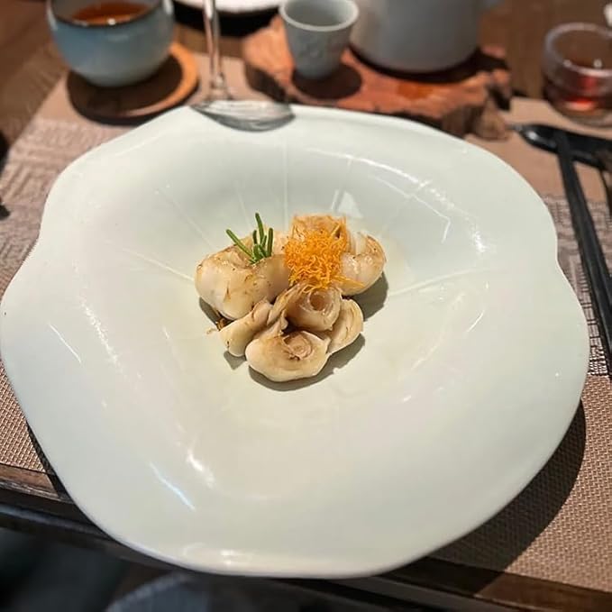 Kitchen Plates Hotel Restaurant Creative Ceramic Special-shaped Dish Plate, Western Food Salad Lotus Leaf, Suitable For Desserts And Appetizers Restaurant Plates(9in)