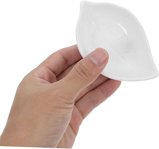 HEALLILY 4pcs Leaves Shaped Ceramic Sauce Plates for Dipping Seasoning and Appetizers Versatile Kitchen Bowls for Sushi Ketchup and Vinegar Stylish and Functional Dishware