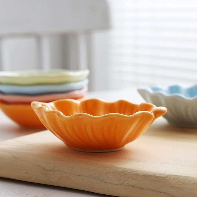 Appetizer Bowls Ceramic Sauce Dish Set of 5 Appetizer Plates Dipping Bowls Mini Condiment Irregular Shape Soy Sauce Sushi Seasoning Dishes Salad Bowls