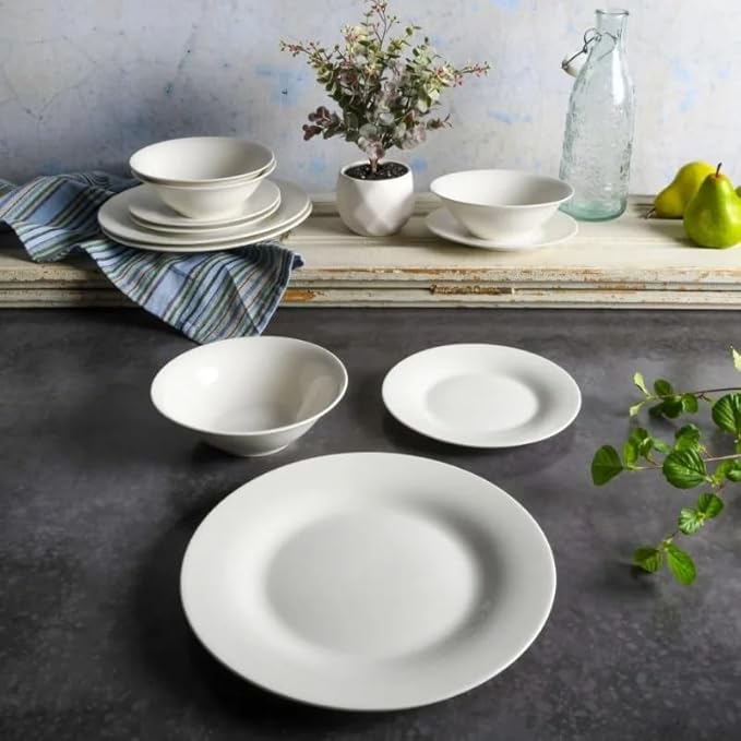 Round 12-Piece Dinnerware Set Family Hotel Tableware Ceramic Round Plates and Bowls