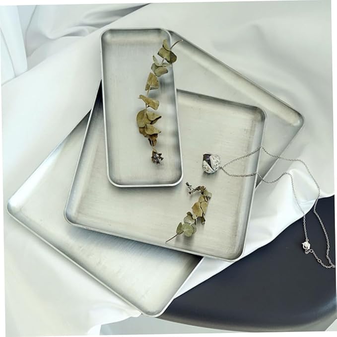 Healifty Vintage Aluminum Food Serving Tray Small Retro Storage Plate Silver Texture for Home Kitchen Dining Restaurant Cafe Use