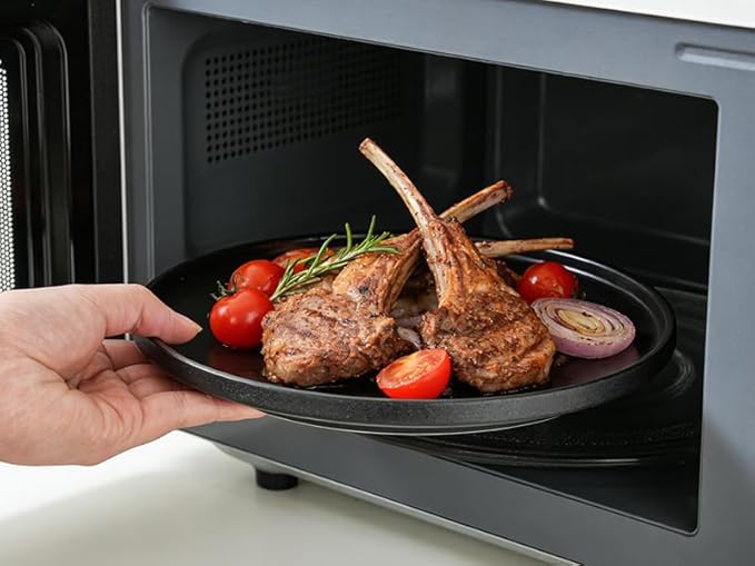 Ceramic Dinner Plates, 10.25 Inch Flat Dish Set for 4, Perfect for Family and Entertaining, Microwave & Dishwasher Safe, Dinner Dishes for Steak, Sandwiches, Pizza, Pasta, Modern Black
