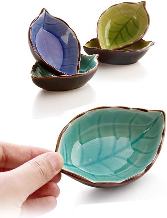 4Pcs Creative Leaf Shape Dipping Bowls Ceramic Dipping Soy Sauce Bowl Dishes Small Fruits Dessert Appetizer Bowl Plates Serving Bowls Dinnerware for Tomato Sauce Condiments BBQ Home Party, 4 Colors