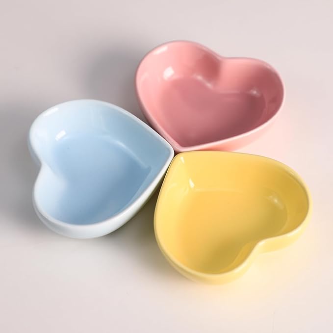 Gaolinci Heart-Shaped Multipurpose Ceramic Sauce Dish Seasoning Dishes Sushi Dipping Bowl Appetizer Plates Serving Dish Saucers Bowl(Set of 6), Multiple Colour