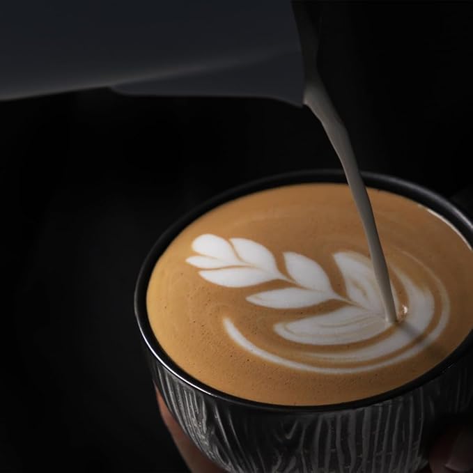Milk Frothing Pitcher 600ml/20oz,304 Stainless steel Espresso Steaming Pitcher,milk frother cup,Milk Jug Cup,Latte Art(Blue)
