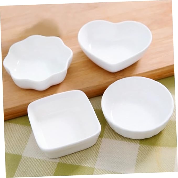 2PCS Square White Ceramic Dipping Dishes Condiment Sauce Plates for Appetizers and Desserts Porcelain Seasoning Bowls for Kitchen Use
