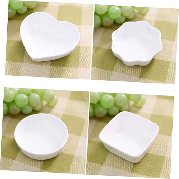 2PCS Square White Ceramic Dipping Dishes Condiment Sauce Plates for Appetizers and Desserts Porcelain Seasoning Bowls for Kitchen Use