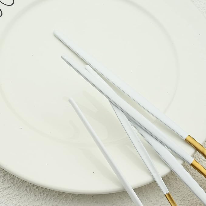 30-piece White and Gold Silverware Set with Steak Knives for 6, 18/0 Stainless Steel Flatware Cutlery Set, Hand Wash Recommended,Matte Finished