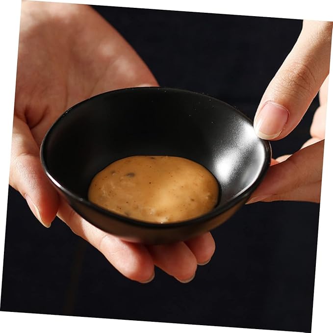 4pcs Ceramic Sauce Plates Multifunctional Dipping Dishes for Soy Sauce Vinegar and Condiments Appetizers Seasoning and Snacks Black White