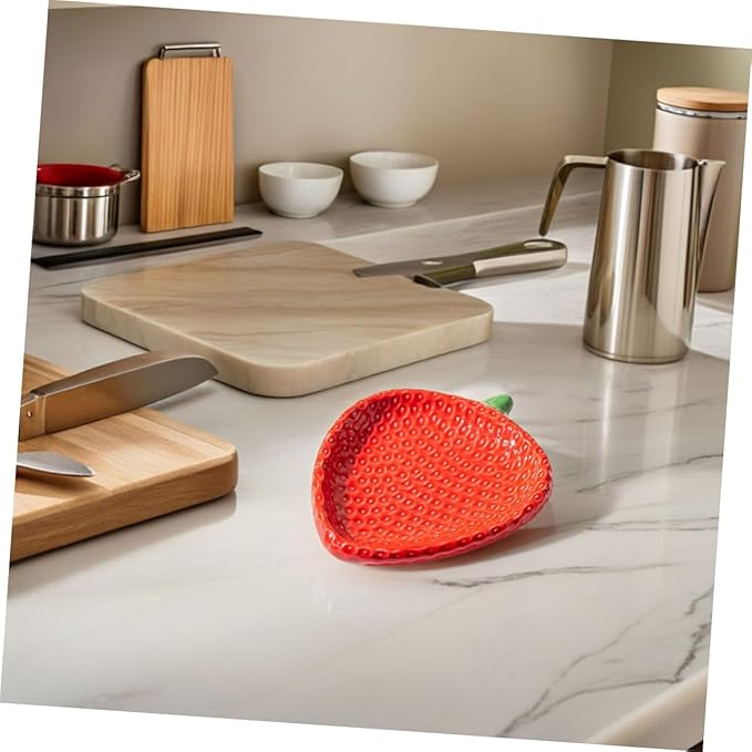 Zerodeko Strawberry Shaped Ceramic Appetizer Plates Charming Porcelain Snack Dish for Sushi Pastries and Desserts Compact and Portable for Home Gatherings and Outdoor Picnics