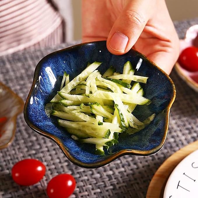 HEXEH Salad Plate 3pcs Ceramic Dip Bowls Sauce Dishes Flower Shape Ceramic Seasoning Dishes Serving Dishes Sushi Soy Dishes for Snack Fruit Appetizer Dessert Plastic Plate (Color : Pink)