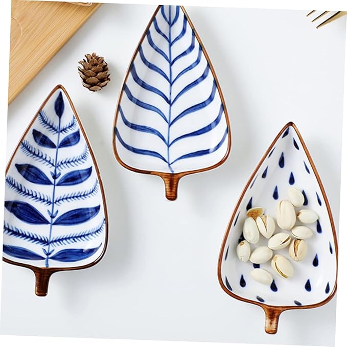 Amosfun Ceramic Leaf Shape Snack Dish Hand-Painted Japanese Appetizer Plates Mini Sauce Dish for Seasoning for Dipping and Serving 4-Inch Tableware Set for Home Use