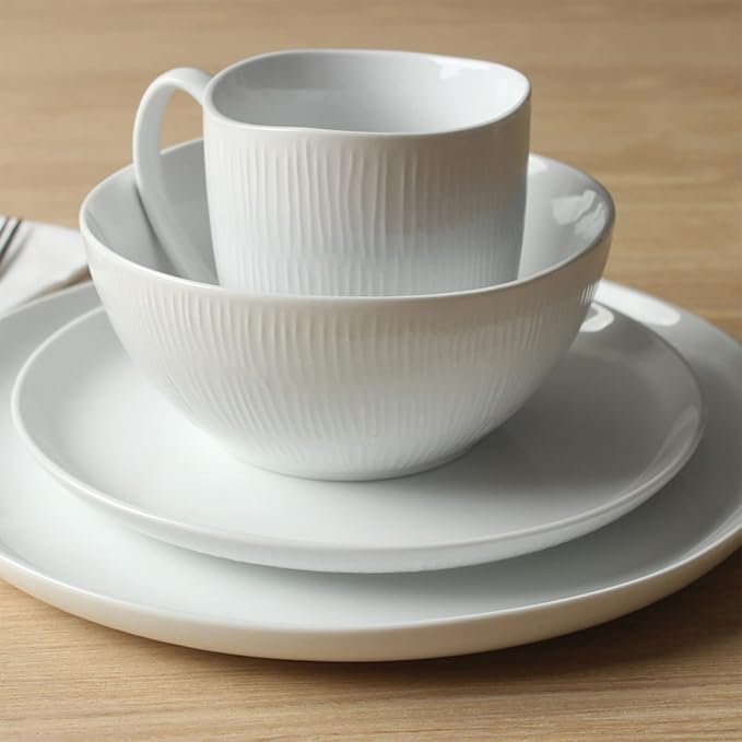Generic Palace Style Porcelain Square Dinner Plate Sets Ceramics Dinnerware Sets Dinnerware Set 16 Piece Relief Classic White Porcelain Combination Tableware Set