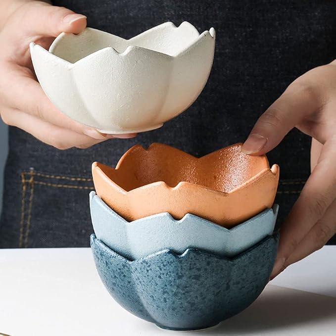 Sauce Dish 2Pack Sauce Dish Set Flower Shape Ceramic Appetizer Plates Dipping Bowls Mini Condiment Porelain Suacer Bowl Soy Sauce Vinegar Snack Seasoning Salad Olive Oil Dippi