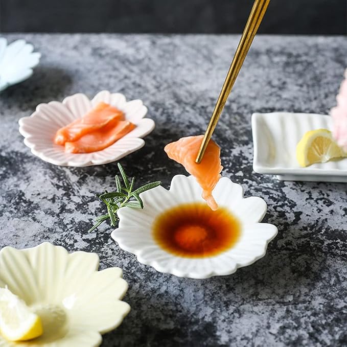 Appetizer Bowls Sauce Dish Ceramic Flower Shaped Sauce Dish Sushi Dipping Bowl Appetizer Plates Porcelain Serving Dish Condiment Dishes Set of 4(Little Daisy) Salad Bowls (Color : White)