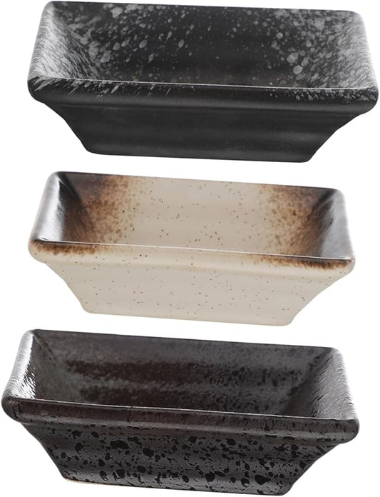 KICHOUSE 3-Piece Japanese Ceramic Sauce Dish Set Household Seasoning Plates Dipping Bowls for Appetizers and Sauces Elegant Design for Sushi and BBQ