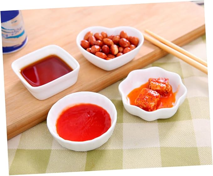 2PCS Square White Ceramic Dipping Dishes Condiment Sauce Plates for Appetizers and Desserts Porcelain Seasoning Bowls for Kitchen Use