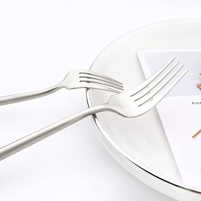 30PCS Matte Round Handle Flatware Set Service For 6, 18/10 Stainless Steel Cutlery Daily Use Tableware Include Cake Fork Teaspoon Set For Home Restaurant Party (Silver)
