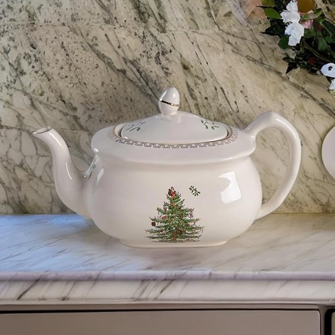 Spode Christmas Tree Gold Teapot - Elegant 36 Oz Porcelain Tea Pot with Infuser, Festive 22K Gold Accents, Christmas Tree Design - Dishwasher Safe Teapot for Holiday Tea Parties and Gifts
