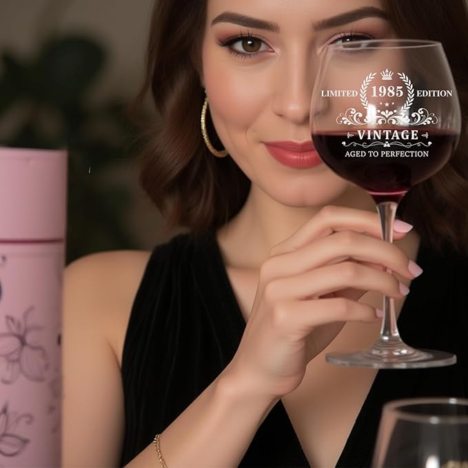40TH Birthday Gifts for Her, Vintage 1985 Engraved Wine Glass, Unique 40 Year Old Birthday Decorations for Women, Funny 40 Bday Gifts Idea for Friends, Wife, Daughter, Sister (40TH)