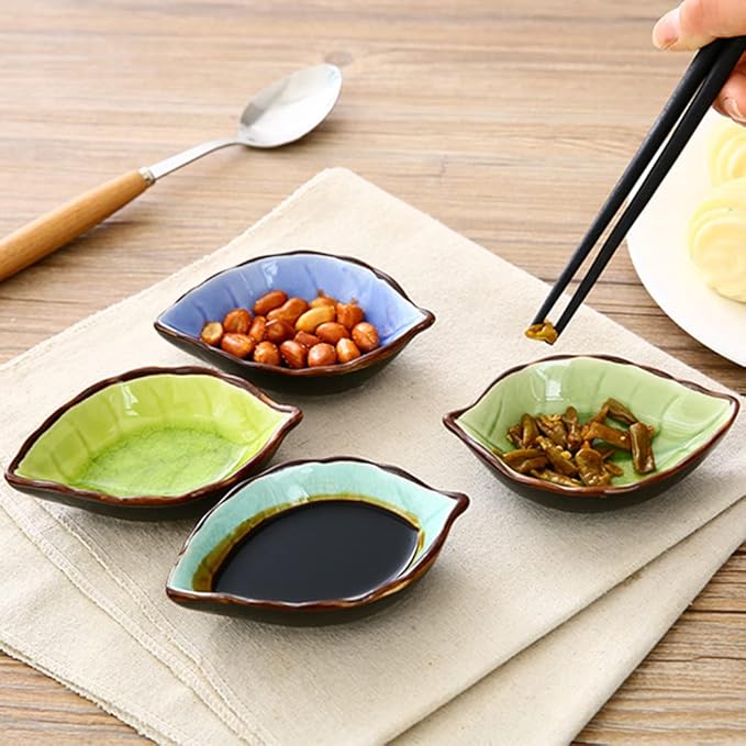 4Pcs Creative Leaf Shape Dipping Bowls Ceramic Dipping Soy Sauce Bowl Dishes Small Fruits Dessert Appetizer Bowl Plates Serving Bowls Dinnerware for Tomato Sauce Condiments BBQ Home Party, 4 Colors