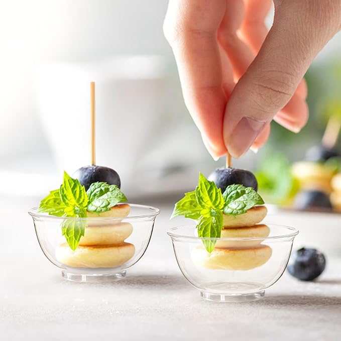 TOFLEN 100ct 2 oz Mini Plastic Dessert Cups, Clear Reusable Tiny Small Party Serving Bowls for Appetizers, Dips, Desserts, Mini Round Hors D'oeuvres Plates
