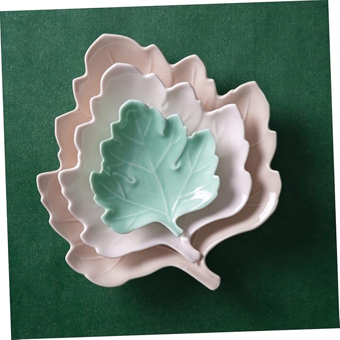 Garneck Ceramic Leaf Pattern Plate Elegant Seasoning Plate for Snacks Desserts Versatile Kitchen Utensil for Home Restaurant Parties Stylish Tableware