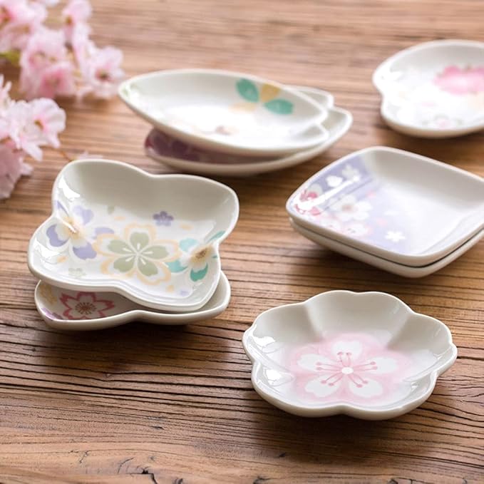 Appetizer Bowls Ceramic Plum Blossom Sauce Dish Sushi Dipping Dishes Appetizer Plates Snack Dessert Porcelain Serving Dish Seasoning Dishes Set of 2 Salad Bowls