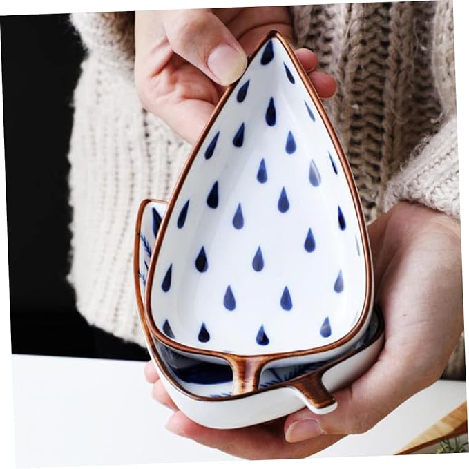 Leaf Shaped Ceramic Appetizer Plates Versatile Food Sauce Dish for Condiments Fruits and Snacks for Home Parties Camping and Outdoor Bbq Random Pattern