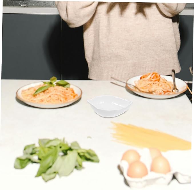 Unomor 4pcs Ceramic Sauce Dishes Bowls Leaf Motif Sauce Plates Versatile Serving Bowls for Condiments Sushi Dipping Appetizers