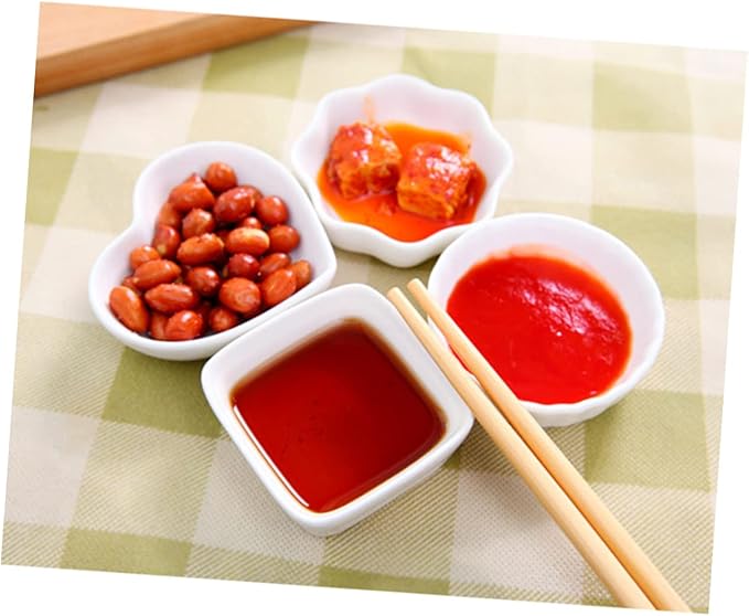 2PCS White Ceramic Dipping Dishes Japanese Style Porcelain Appetizer Plates for Sauces Seasonings and Condiments Elegant for Kitchen Dining