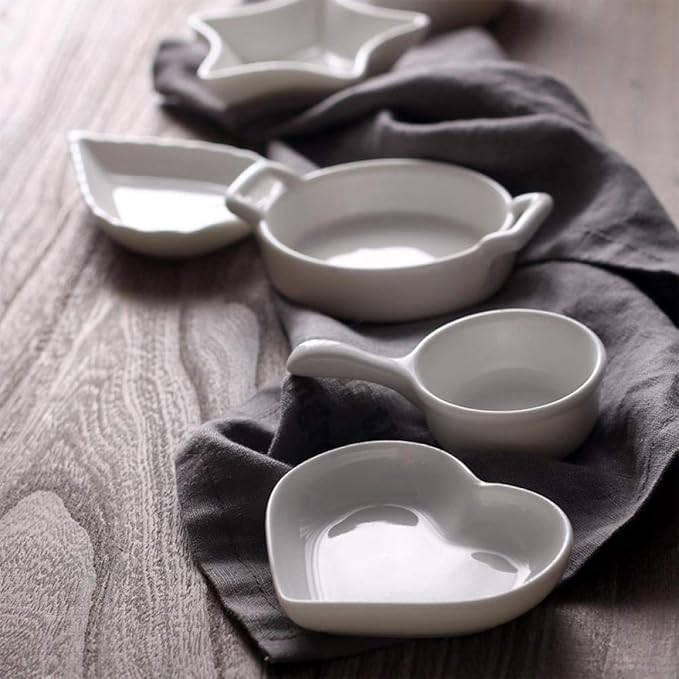 fruit dishCreative Japanese Dishes Ceramic Plate Household Dip Dish Cute-heart dish