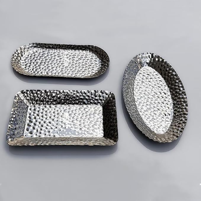 Mini Serving Platter Stainless Steel Serving Tray Hammered Ship Shaped 7.1 x 4 Inch Small Dessert Plates Coffee Table Tray Decorative Plates for Kitchen Party Silver