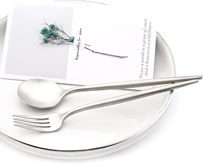 30PCS Matte Round Handle Flatware Set Service For 6, 18/10 Stainless Steel Cutlery Daily Use Tableware Include Cake Fork Teaspoon Set For Home Restaurant Party (Silver)