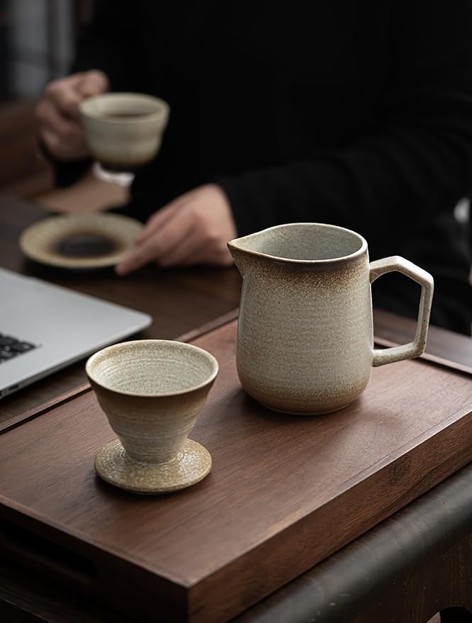 Pour Over Coffee Maker,Ceramic Coffee Maker With 100 pcs Paper Filter，16oz/480ml Pour Over Coffee Dripper (Retro gold)