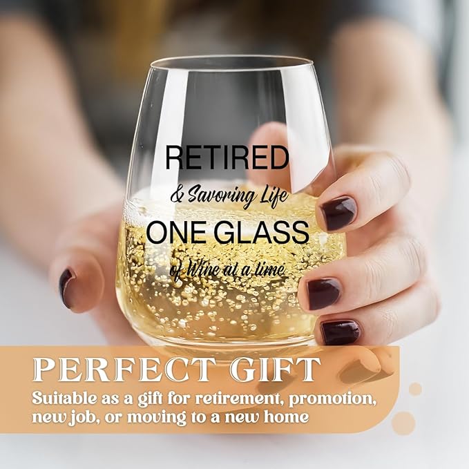 Retirement Gifts for Woman Men, Funny Retirement Wine Glass Gift, Happy Retirement Party Decor, Retired Gifts Leaving Gift for Coworkers Boss Friend (Clear-RETIRED)