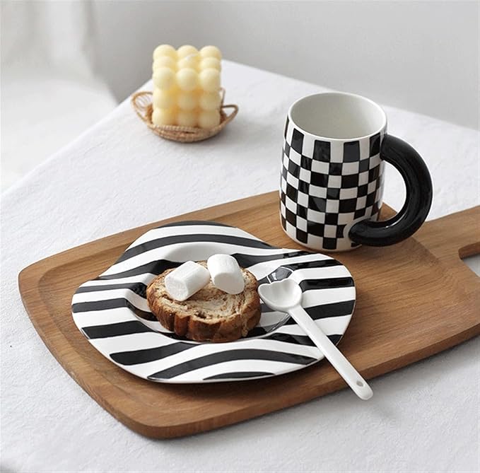 SONGCHAO Party Supplies 8 Inch Ceramic Plate Polka Dot Stripe Irregular Wavy Ceramic Serving Plate Restaurant Kitchen Dessert Plate Party Plates (Color : A)