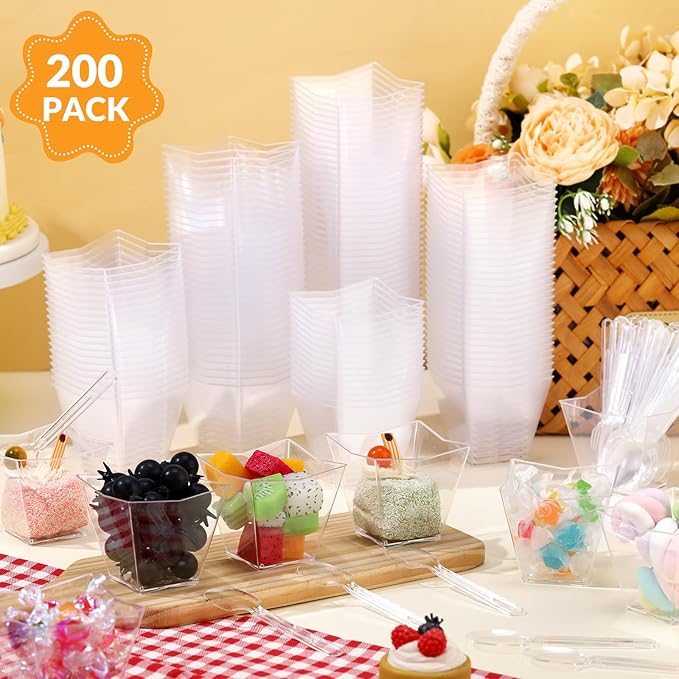 Suclain 200 Pack Dessert Cups with Spoons, 2.7 Oz Square Clear Plastic Disposable Appetizer Parfait Cups for Tasting Party Appetizers Fruit Parfait Trifle Mousse Pudding(Curved Edge)