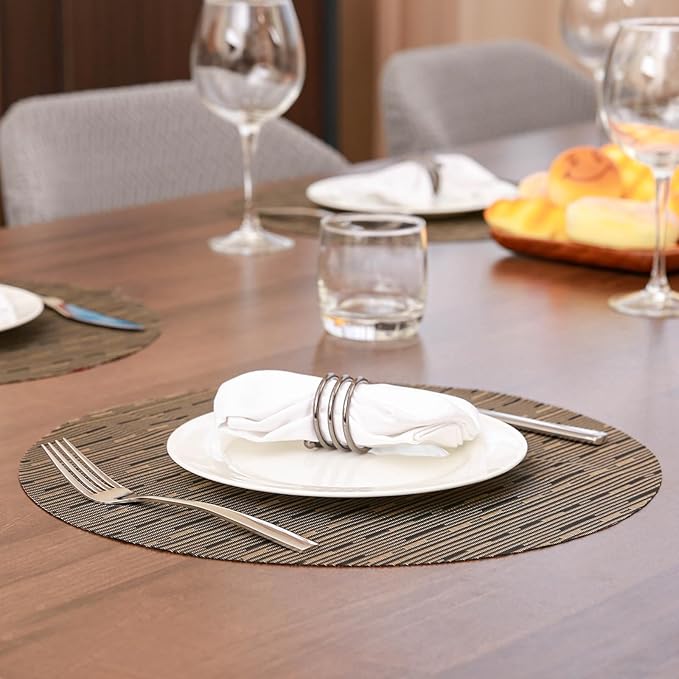 Round Placemats Set of 6 Heat Resistant Vinyl Placemats 15 inch Washable Non-Slip Table Mats Woven Place Mats for Dining Table (Black + Golden, Set of 6)