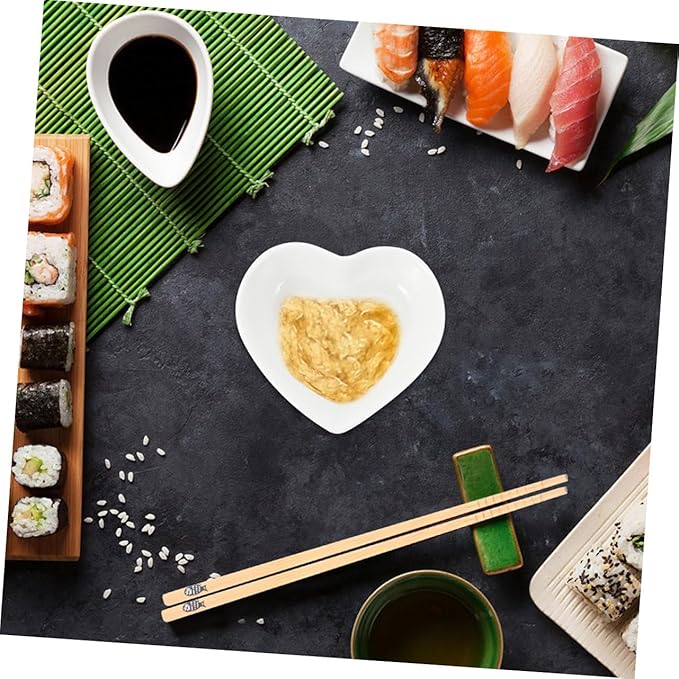 PRETYZOOM 4pcs Heart-shaped Ceramic Dipping Bowl Snack Bowl Appetizer Plate Small Sauce for Condiments Stylish Decor