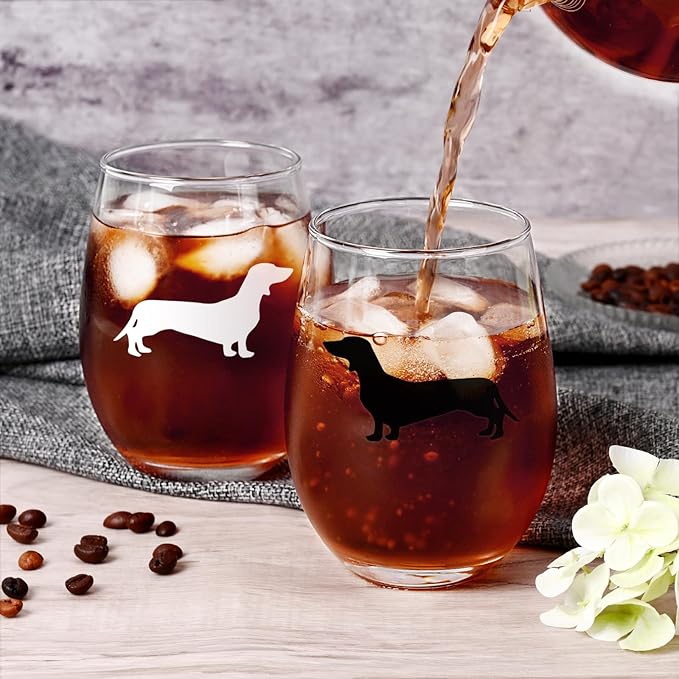 Futtumy Dachshund Wine Glasses Set of 2, Dachshund Gifts for Women, Dachshunds Gift, Dog Lovers Gift for Women for Dog Lovers for Christmas Birthday Mother's Day, 17Oz Wine Glass for Woman
