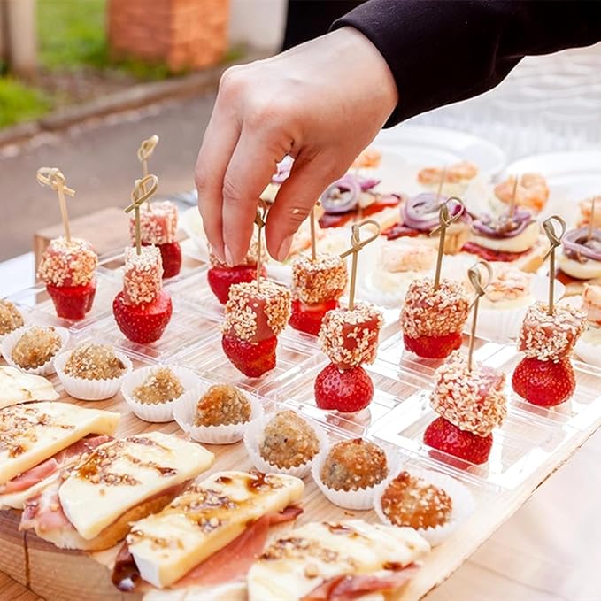 TOFLEN 100ct Mini Dessert Plates with Tasting Spoons, 2.5 Inch Small Reusable Clear Plastic Square Party Serving Hors D'oeuvres Plates for Appetizers (Square)