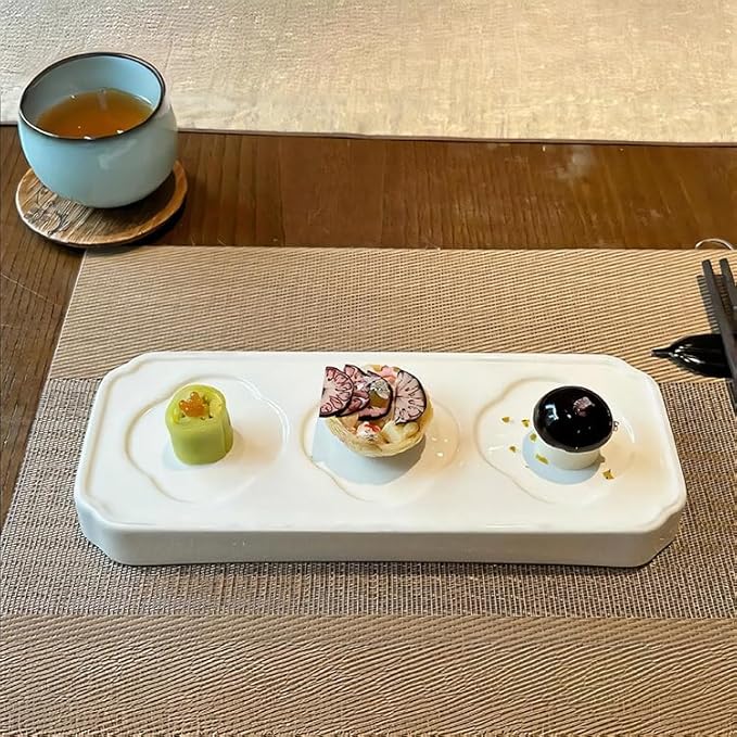 Modern Large Dinner Plates Pure White Ceramic Simple Western Three-grid Plate Tableware Characteristic Creative Vegetarian Snack Appetizer Stackable Dinner Plates